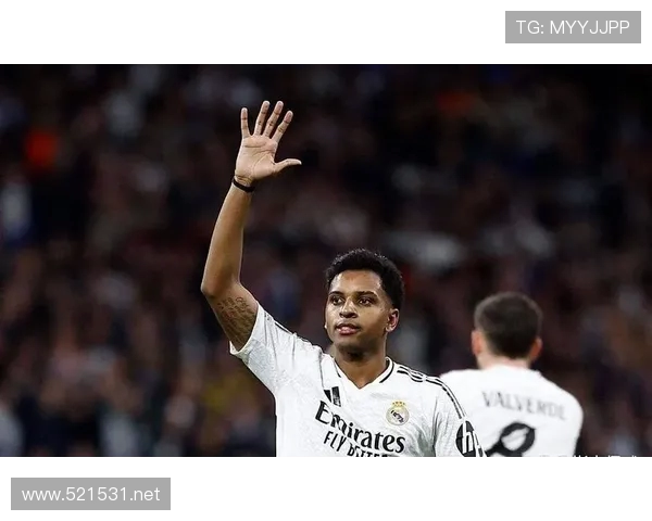 罗德里戈因被换下场怒甩毛巾一边抱怨显不满情绪引发关注